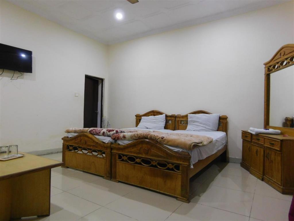 Hotel Humera Bahawalpur Eksteriør billede